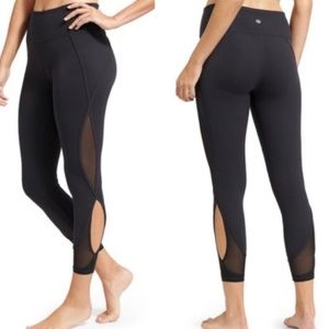 Athleta Mesh Salutation 7/8 Tight Leggings Cut Out Large